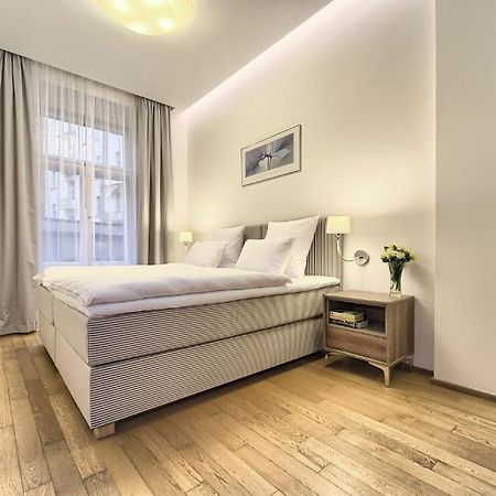 Krizovnicka Apartment Praag Buitenkant foto