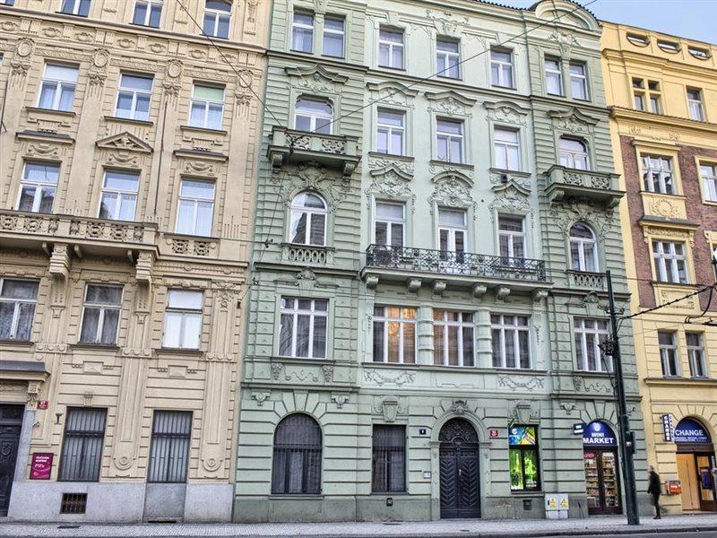 Krizovnicka Apartment Praag Buitenkant foto
