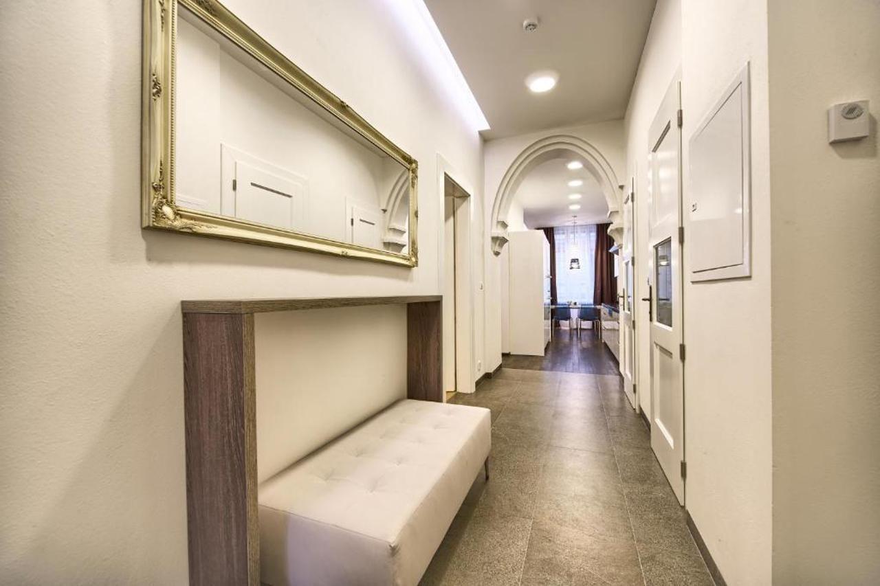 Krizovnicka Apartment Praag Buitenkant foto