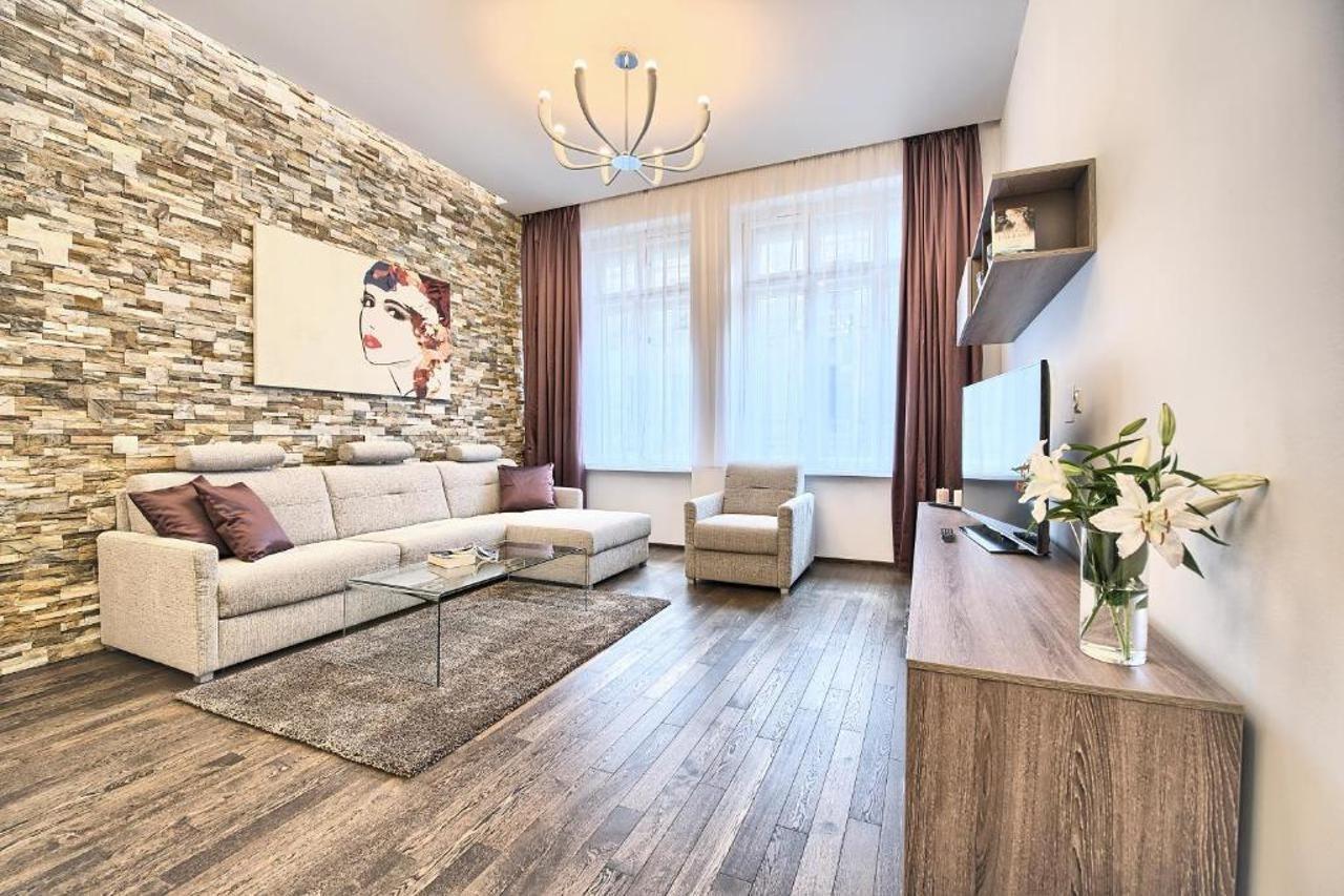 Krizovnicka Apartment Praag Buitenkant foto
